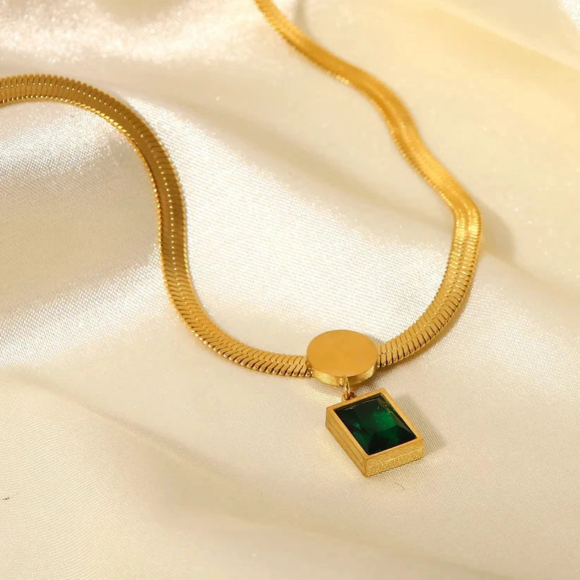 Green Emerald Square Necklace – Classic Pendant for Timeless Elegance - My Store