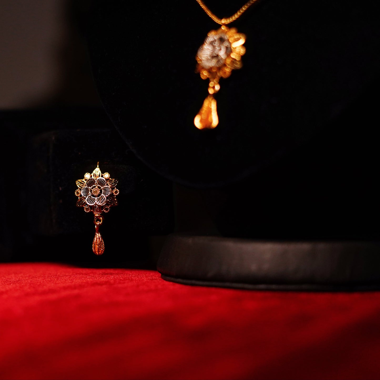 Flower Shape Gold Plated Necklace Set