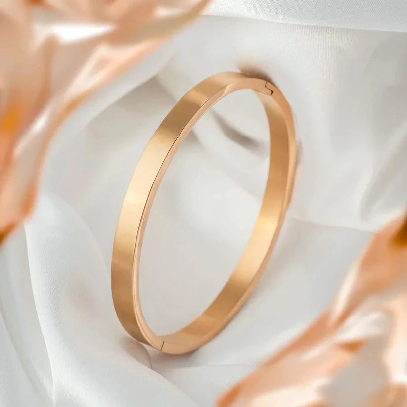 The Luxe Band – Minimalist gold. Maximum sophistication - My Store