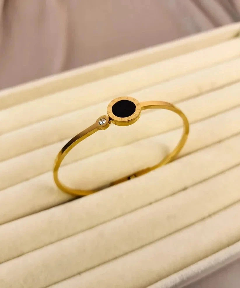 Roman Numeral Circle Pendant Necklace – Elegant Date-Inspired Jewelry Set - My Store