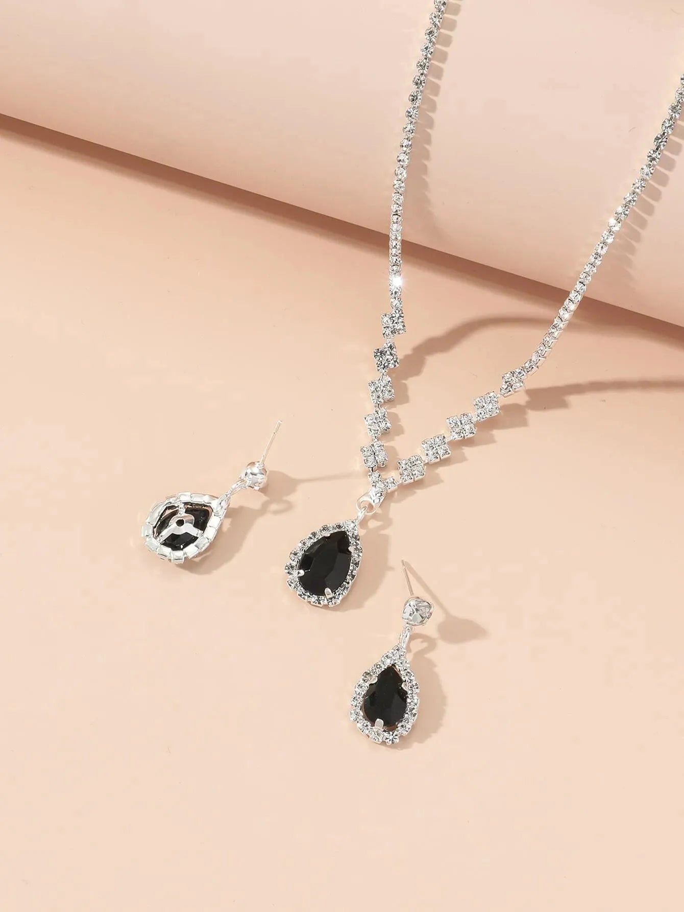 Wedding Season Women's Fashion Droplet Necklace and Earring Set Banquet Party Accessories