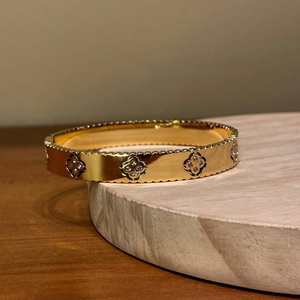 Clover Bracelets in Pakistan - Stylish & Affordable Accessories