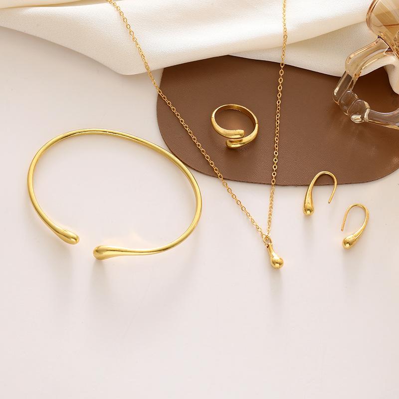 4pcs Vintage Style 18K Gold Plated Jewelry Set for Women – Necklace, Bracelet, Earrings, and Ring